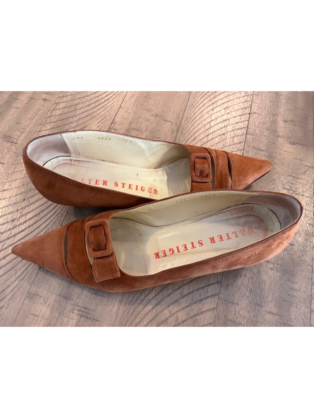 Vintage Walter Steiger Tan Suede Pointed Toe Buckle Pumps Size 7.5 Made in Italy - Picture 10 of 13